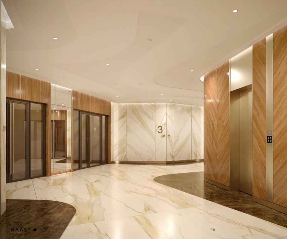 Livingston Grand & Otel 5*